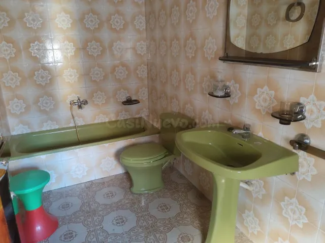 VIVIENDA DE 4 DORMITORIOS CON PATIO DE 200 METROS - foto 5