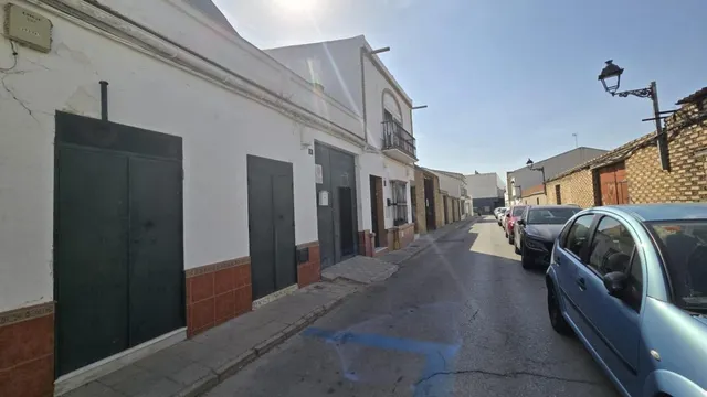 GRAN LOCAL EN VENTA CON POTENCIAL COMERCIAL Y RESIDENCIAL EN EL CENTRO DE PILAS — 26