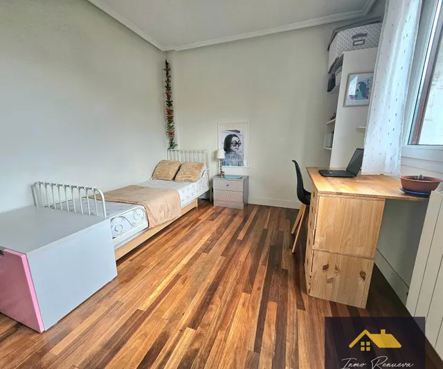 Se vende piso céntrico en Santurtzi — 25
