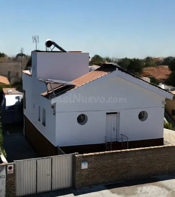 MAGNÍFICO CHALET EN ZONA LA JUNCOSA