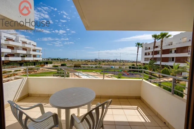 Moderno Piso en Residencial Terrazas De Campoamor con Vistas al Mar — 17