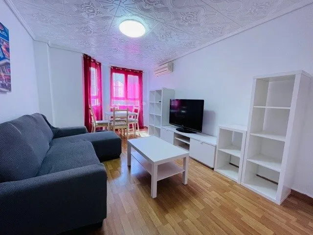 piso de 4 habitaciones , cerca aeropuerto — 2