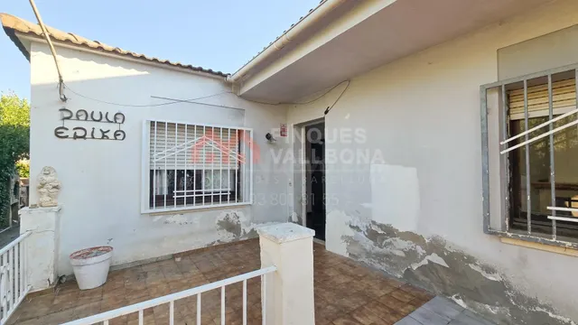 CASA CON TERRENO PARA REFORMAR EN LA TORRE DE CLARAMUNT – — 2