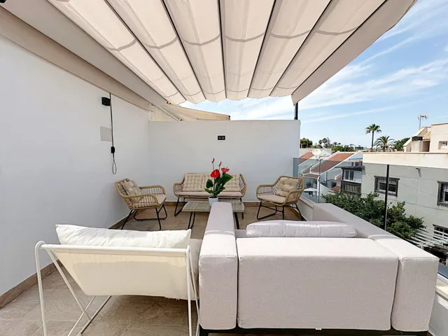 Espectacular vivienda de diseño con piscina privada — 23