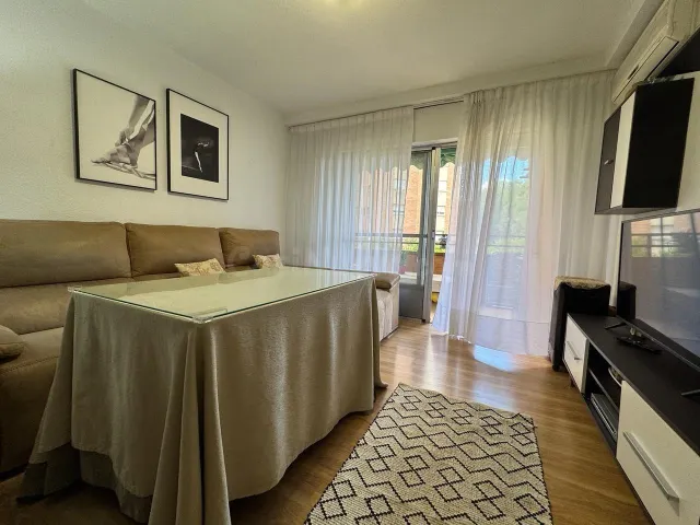 Piso de 4 habitaciones con terraza, garaje y piscina comunit - foto 4