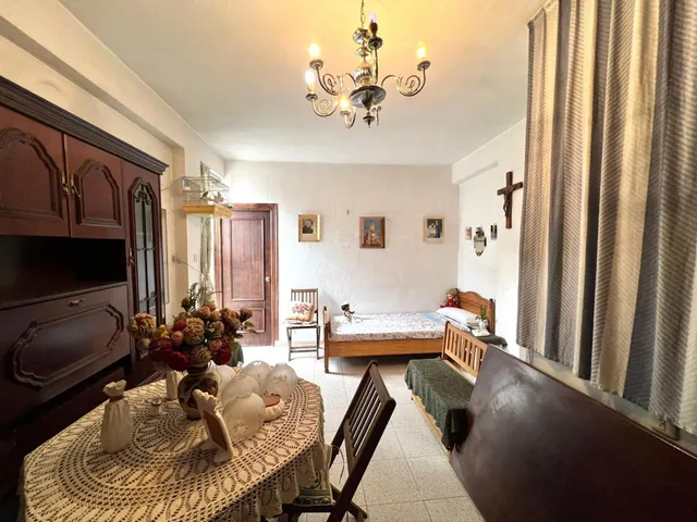 VENTA CASA CON GARAJE ZONA CENTRO — 12