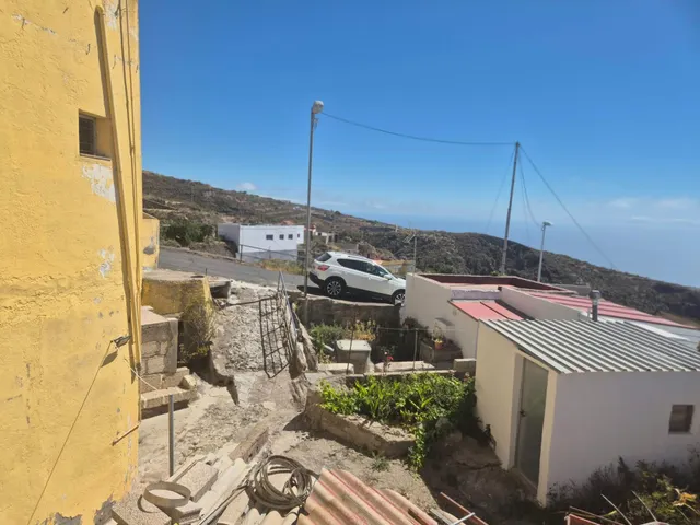 Casa de pueblo a reformar — 49