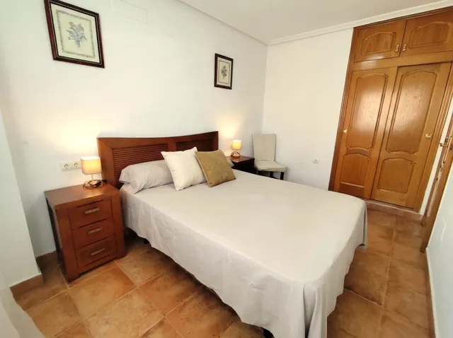 ALQUILER LARGA TEMPORADA APARTAMENTO DE 2 DORMITORIOS CON PISCINA COMUNITARIA — 6