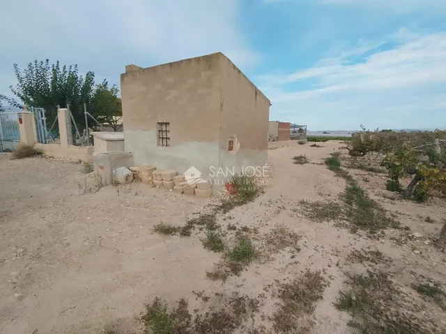 SE VENDE TERRENO EN NOVELDA — 2