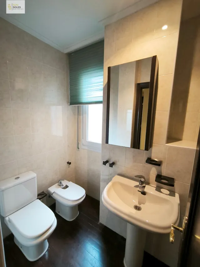 PRECIOSO BAJO EN ALQUILER CON DOS habitaciones Y AMPLIA TERRAZA. — 15