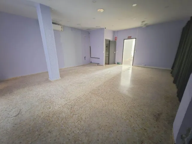 SE VENDE PLANTA BAJA EN CALLE PLÀ DE L´ARC — 8