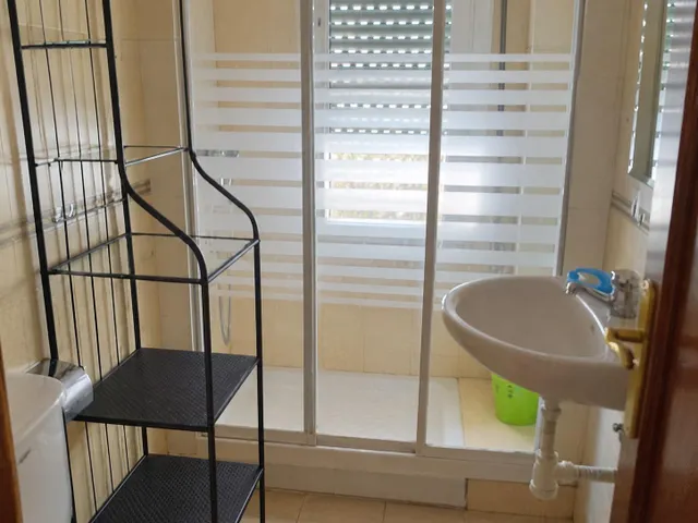 Piso Reformado en Alquiler - Ideal para Estudiantes en Avenida de Barcelona — 8
