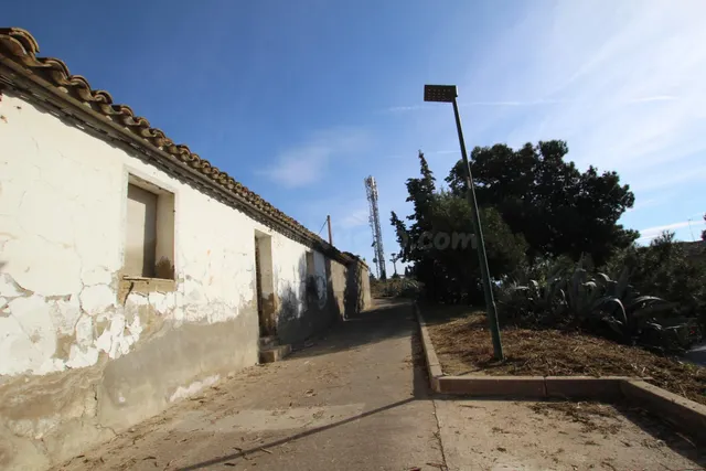 VENTA DE SOLAR URBANO- EN ESQUINA - — 3
