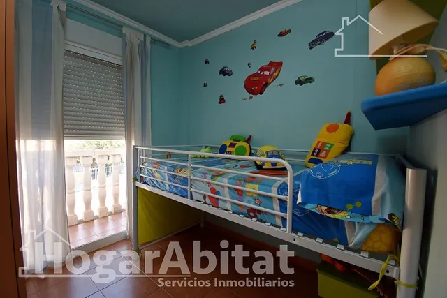 CHALET PAREADO CON TERRAZA Y GARAJE JUNTO A LA PLAYA — 9
