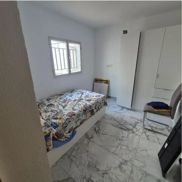 SE VENDE CASA TOTALMENTE REFORMADA EN EL GRUPO SAN ANTONIO — 13