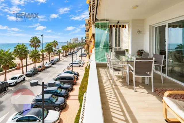 VIVIR FRENTE AL MAR EN FUENGIROLA — 27