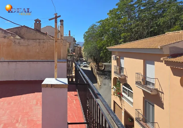 CASA CON GARAJE EN EL CENTRO DE LANJARÓN — 20