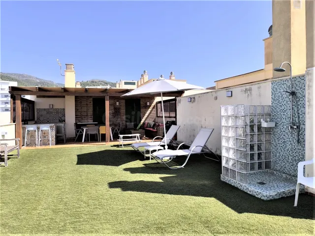 Exclusivo Ático en Venta con Impresionantes Vistas al Mar y  - foto 4