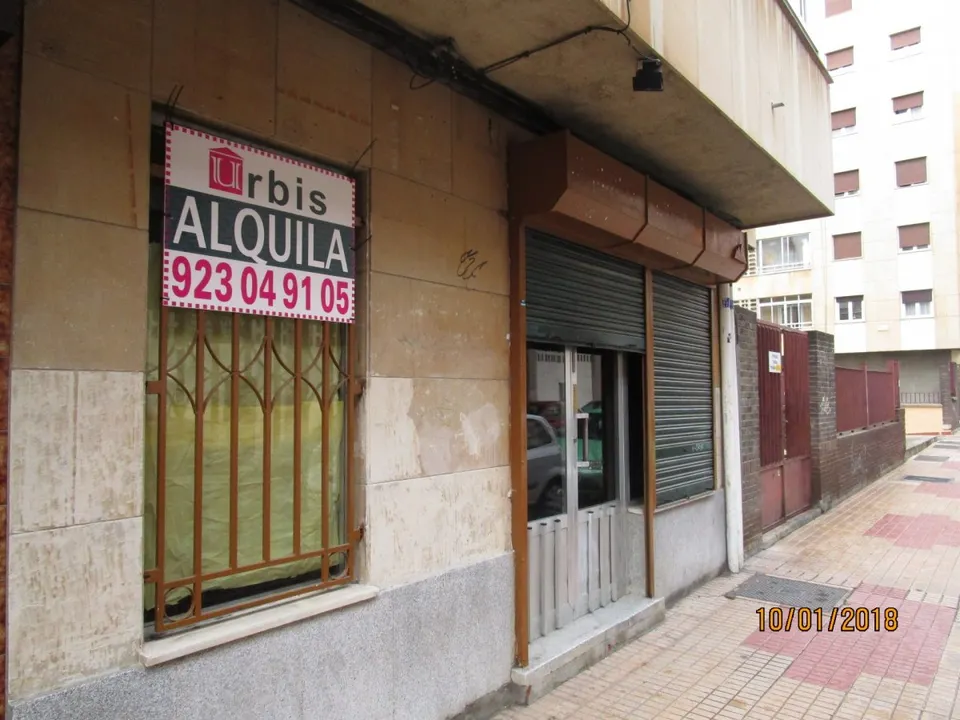 Urbis te ofrece un local comercial en la zona de la Estación, Salamanca.