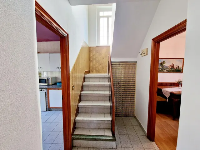 EXCLUSIVO CONJUNTO DE DOS CASAS CON JARDÍN Y GARAJE A 300 METROS DE LA PLAYA DE A RAPADOIRA – FOZ — 16