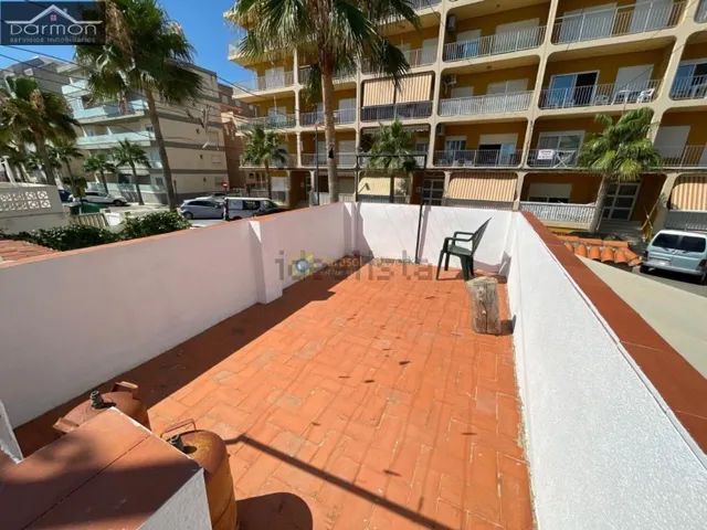 EN VENTA O ALQUILER — 32