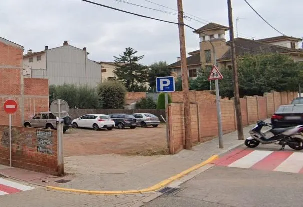 SOLAR SENSE EDIFICAR DE 181m2 SITUAT A ARTÉS