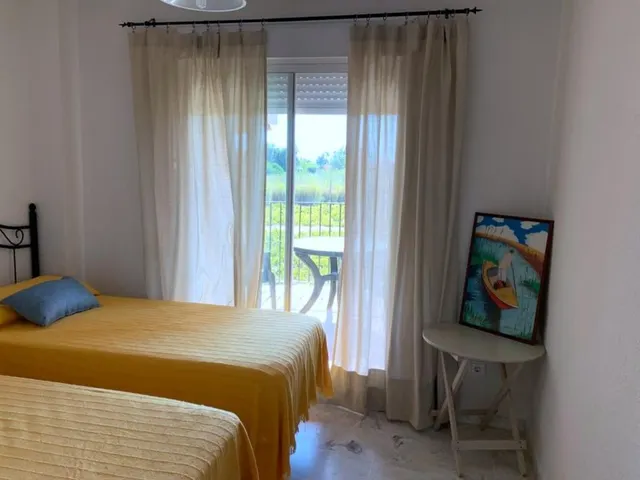 Estupendo piso 2 dormitorios, 2 baños, recinto cerrado. — 9
