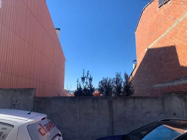 TERRENY EN VENDA AL CASC ANTIC — 2