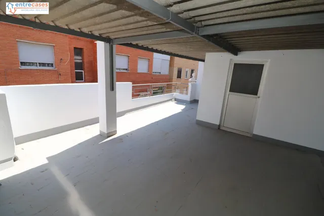 CASA Y SOLAR  EN LA PLAYA DE PUERTO DE SAGUNTO. — 37