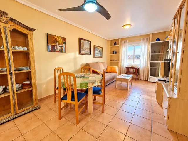 Apartamento con garaje, piscina y terraza orientada al suroe - foto 4