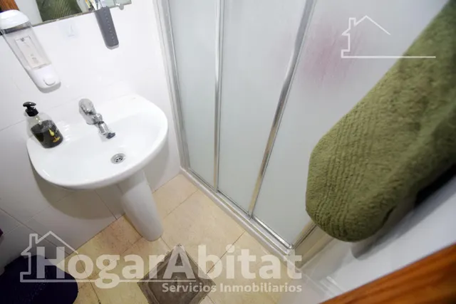 MAGNIFICA CASA CON TERRAZA Y LOCAL COMERCIAL EN EL CENTRO — 46