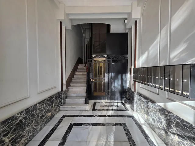 Ático con Solarium reformado en el corazón del Paral·lel (Barcelona) — 22