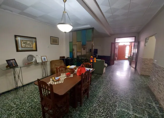 CASA DE PUEBLO CON MUCHAS POSIBILIDADES — 3