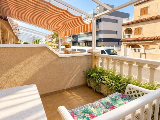Adosado con garaje en venta a pocos minutos de la playa en S - foto 5