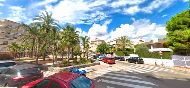 PISO CÉNTRICO EN PINEDA DE MAR CON EXCELENTE DISTRIBUCIÓN Y  - foto 4