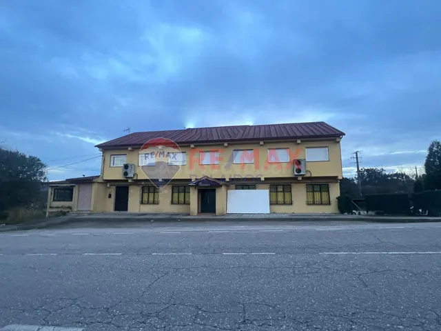 Edificio comercial en venta en Cerquido O, O Porriño