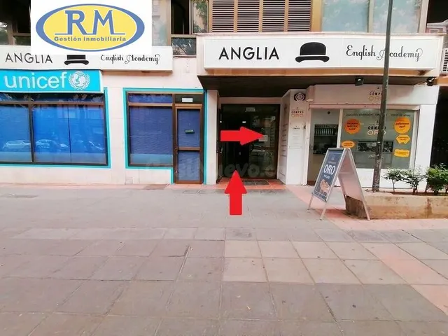 Venta de Local + Trastero en Pleno Centro de Cáceres, Junto 