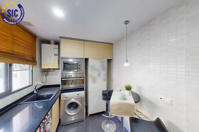Piso de 2 habitaciones, garaje y trastero en la zona Norte de Castellón frente al estadio Castalia — 10