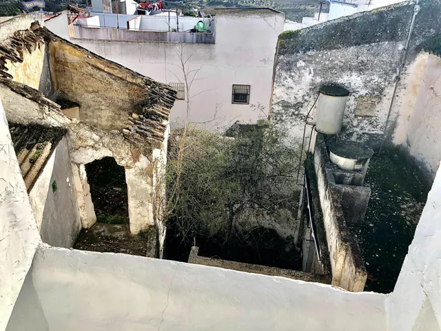 SE VENDE 2 PROPIEDADES  EN EL CASCO ANTIGUO DE ARCOS — 49