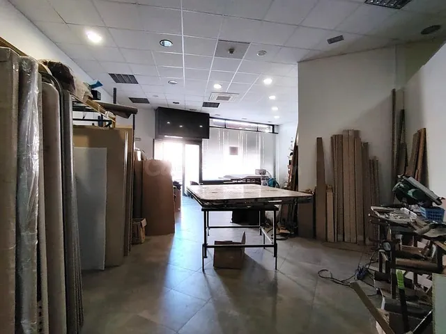 Oportunidad Estratégica: Local Diáfano de 95m2 con Máxima Vi - foto 3