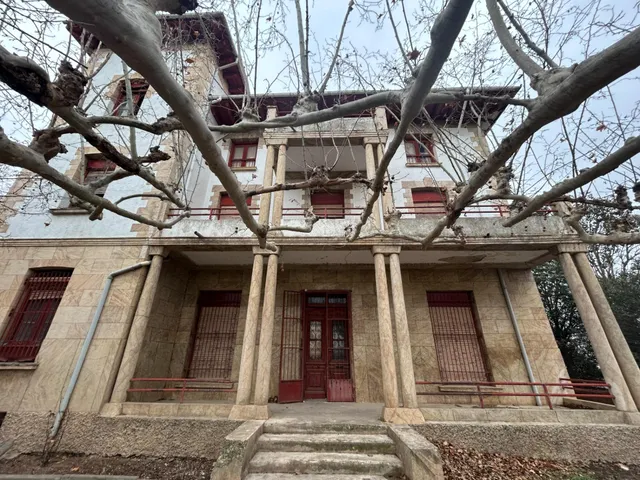 Casa palacio con parcela de 4500 m2 en Peralta — 12