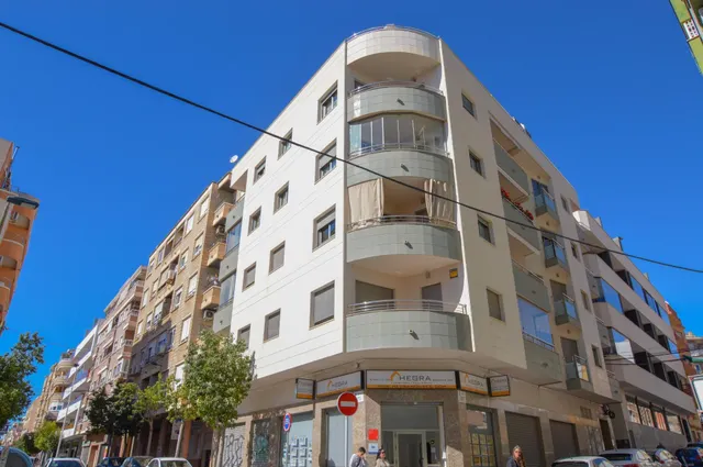 Apartamento 2 habitaciones 75m² en venta - Estacion de autobuses — 31