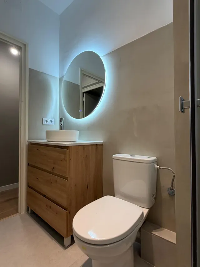 Piso reformado de 3 habitaciones con patio en Gràcia — 36