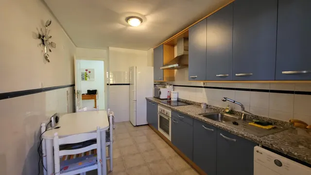 Amplio apartamento de tres dormitorios con vistas panorámicas en Nueva Alcántara. — 12