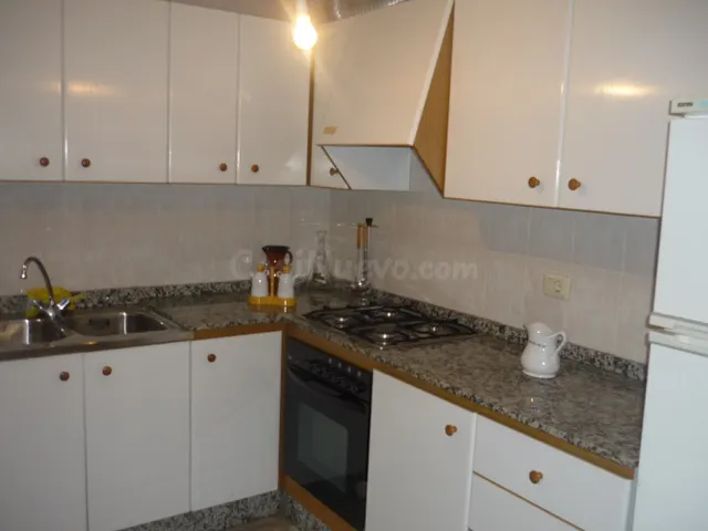 CASA EN VENTA CON GARAJE EN BENLLOCH