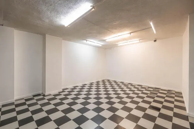 Local comercial 106m² en venta - Centro — 16
