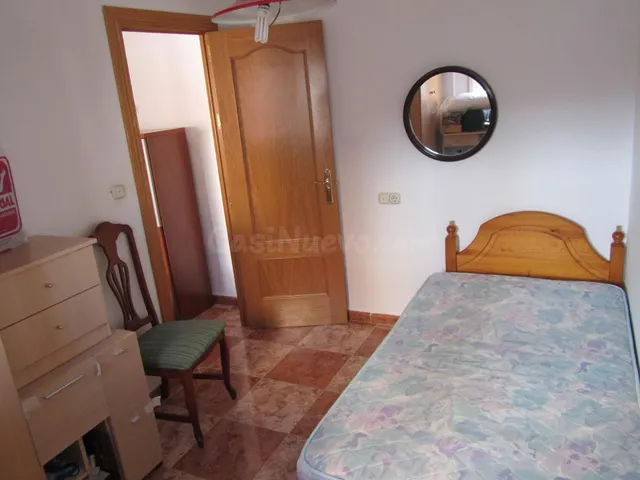 SE ALQUILA UN PISO EN CALLE DOCTOR ENRIQUE HERNÁNDEZ - foto 4