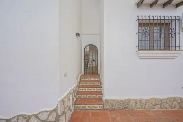 Villa 5 habitaciones 307m² en venta - Monte pego — 48