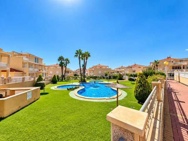 Vivienda con amplio solárium privado en Zeniamar VI – Orihuela Costa — 41