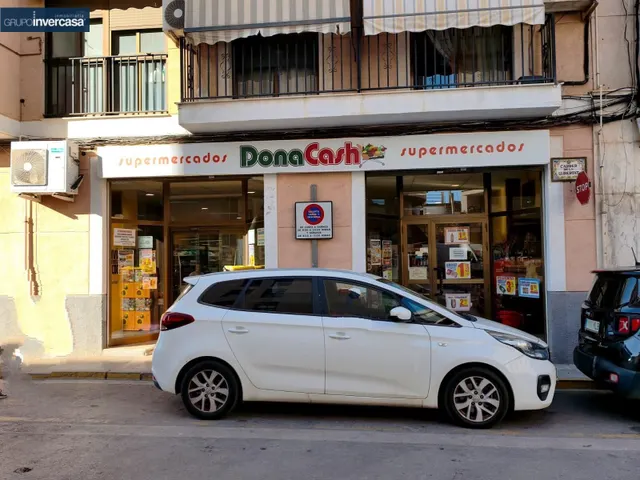 Gran local comercial de 261 m2 situado en zona céntrica de Vilamarxant (Valencia). — 29
